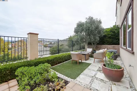 3885 Highpointe Ct, Dublin, CA 94568 photo 1