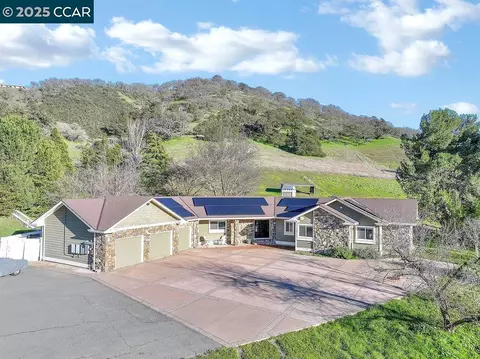 4161 Leon Dr, Clayton, CA 94517