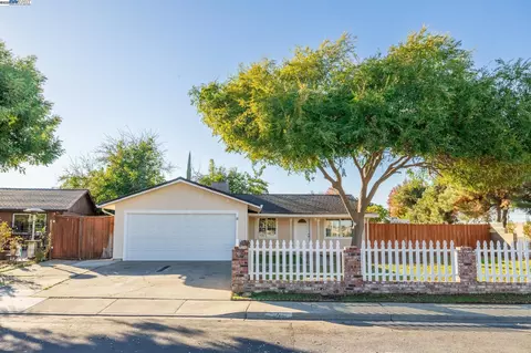 2 Salisbury Dr, Pittsburg, CA 94565 photo 1