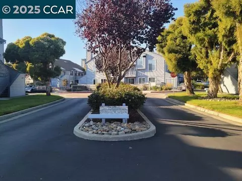 473 Cork Harbour Cir #A, Redwood City, CA 94065