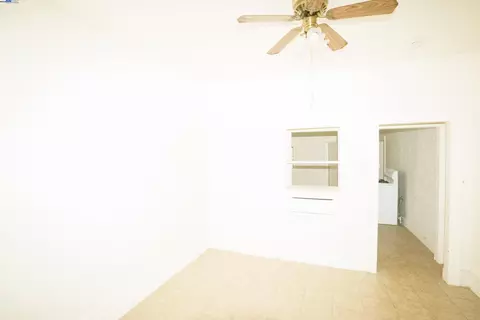 Bedroom - 866 Isabella St, Oakland, CA 94607 photo 1 of 5