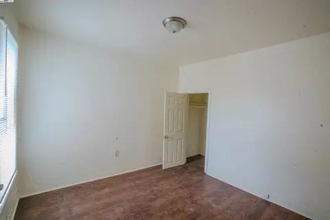 Bedroom - 866 Isabella St, Oakland, CA 94607 photo 2 of 5
