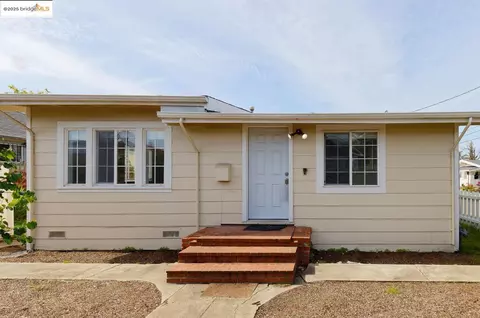 4251 Porter St, Oakland, CA 94619