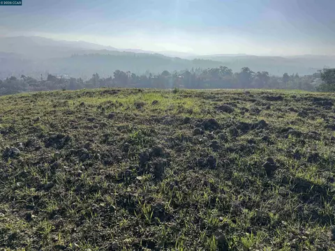 43 Cuesta Way, Walnut Creek, CA 94597