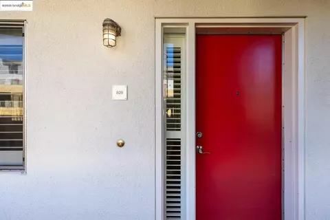 311 Oak St #829, Oakland, CA 94607