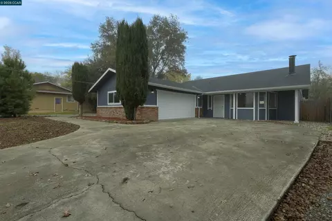 19896 Bear Valley Rd, Hidden Valley Lake, CA 95467