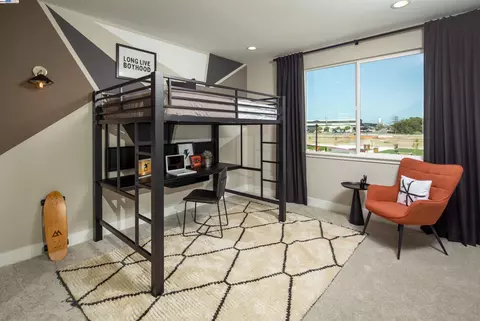 Bedroom - 360 Waypoint Dr, Napa, CA 94558 photo 2 of 6