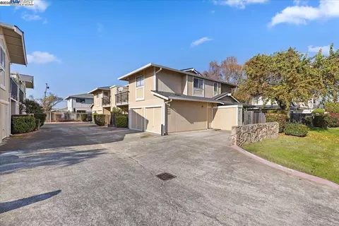 14653 Doolittle Dr, San Leandro, CA 94577 photo 1
