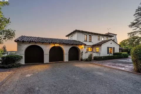 921 Warren St, Hayward, CA 94541