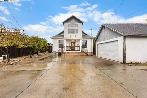 2421 W Rumble Rd, Modesto, CA 95350 photo 1