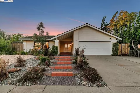 1301 Quema Dr, Fremont, CA 94539 photo 1