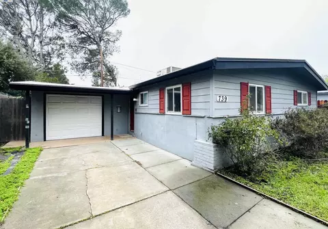 739 M St, Davis, CA 95616