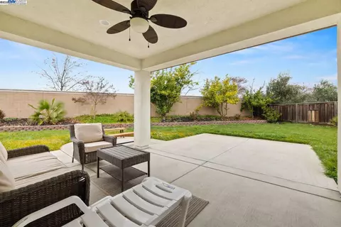 917 Talaria Ct, Oakley, CA 94561