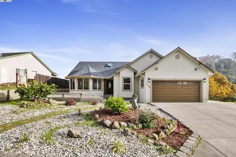 1239 Steele Cyn, Napa, CA 94558