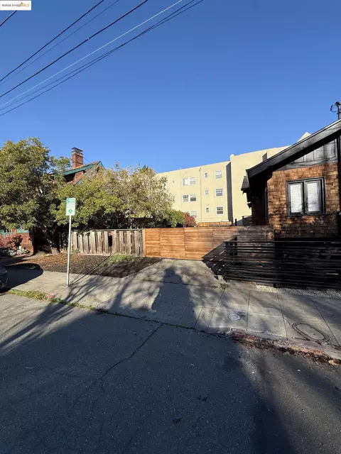 2477 Prince St, Berkeley, CA 94705 photo 10