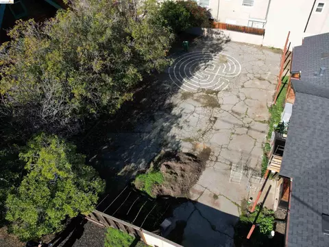 2477 Prince St, Berkeley, CA 94705 photo 3