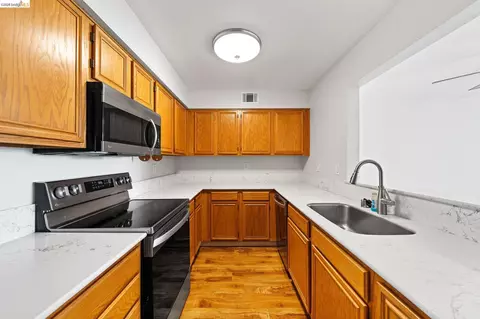 Kitchen - 3511 Wells Rd, Oakley, CA 94561 photo 3 of 5