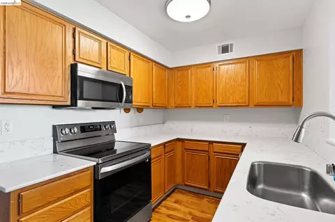 Kitchen - 3511 Wells Rd, Oakley, CA 94561 photo 2 of 5