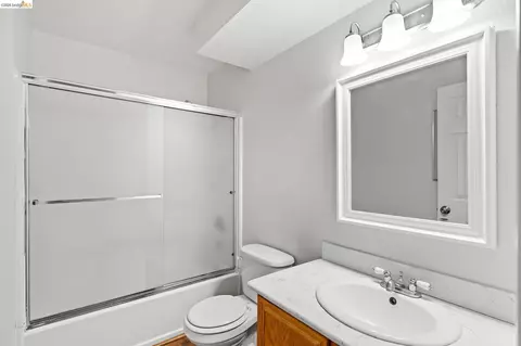 Bath - 3511 Wells Rd, Oakley, CA 94561 photo 1 of 2