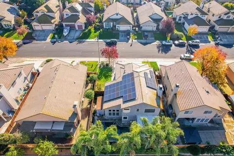 View/Area - 1445 Yorkshire Loop, Tracy, CA 95376 photo 3 of 4