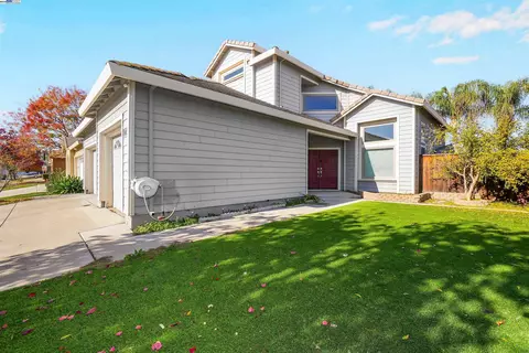 Exterior - 1445 Yorkshire Loop, Tracy, CA 95376 photo 6 of 12