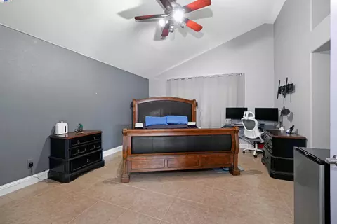 Bedroom - 1445 Yorkshire Loop, Tracy, CA 95376 photo 3 of 4