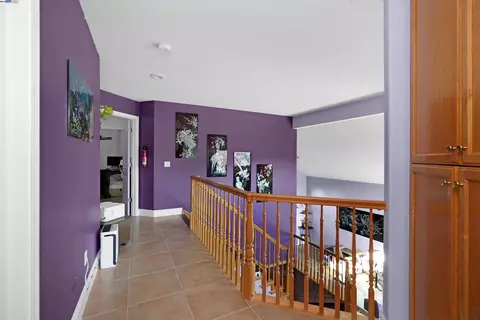 Entry Way - 1445 Yorkshire Loop, Tracy, CA 95376 photo 9 of 10