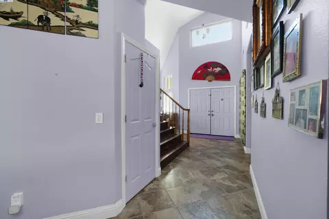 Entry Way - 1445 Yorkshire Loop, Tracy, CA 95376 photo 5 of 10