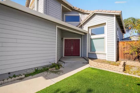 Exterior - 1445 Yorkshire Loop, Tracy, CA 95376 photo 7 of 12