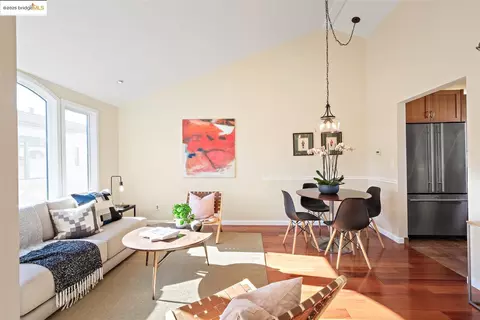 6555 Shattuck Ave, Oakland, CA 94609