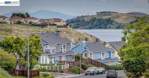 7 Cliff Walk, Vallejo, CA 94591