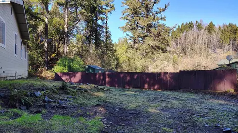 Exterior - 28440 Ryan Creek Rd, Willits, CA 95490 photo 4 of 6