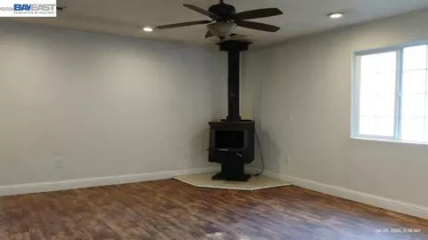 Living - 28440 Ryan Creek Rd, Willits, CA 95490 photo 1 of 1