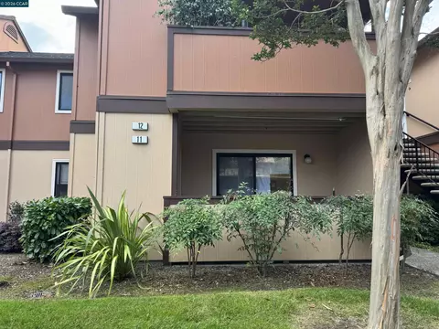 8201 Camino Colegio Dr #11, Rohnert Park, CA 94928