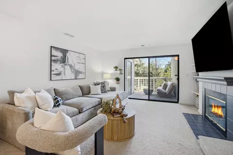 2586 Oak Rd #229, Walnut Creek, CA 94597