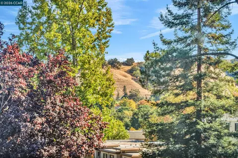 2080 Golden Rain Rd #2, Walnut Creek, CA 94595