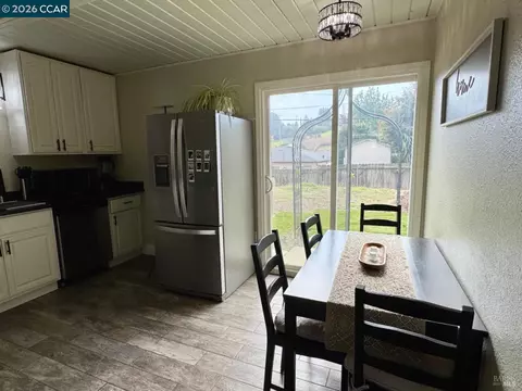 469 La Jolla St, Vallejo, CA 94591 photo 4