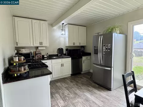 469 La Jolla St, Vallejo, CA 94591 photo 5