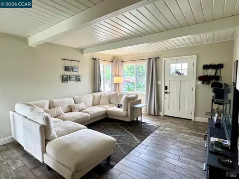 469 La Jolla St, Vallejo, CA 94591 photo 6