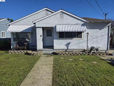 950 Donovan Dr, San Leandro, CA 94577 photo 1
