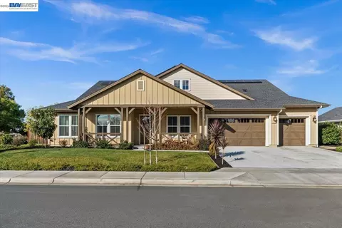 303 Emmet Pl, Concord, CA 94521 photo 1