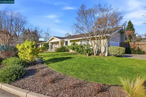 833 Crossbrook Ct, Moraga, CA 94556 photo 1