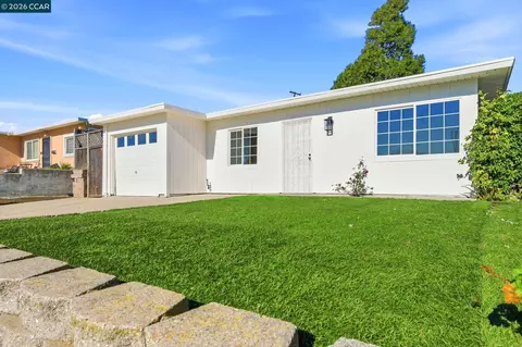 426 La Jolla St, Vallejo, CA 94591 photo 1
