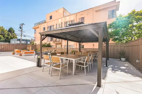 Exterior - 2550 Dana St #2F, Berkeley, CA 94704 photo 3 of 3