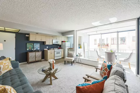 Living - 2550 Dana St #2F, Berkeley, CA 94704 photo 3 of 4