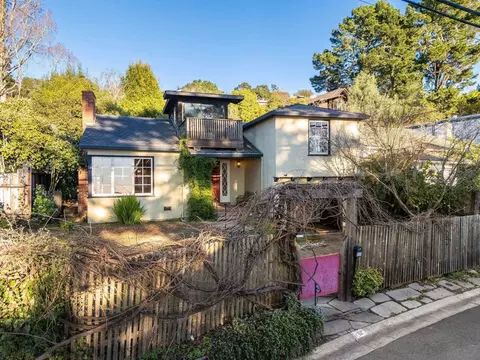 111 Fairlawn Dr, Berkeley, CA 94708 photo 1