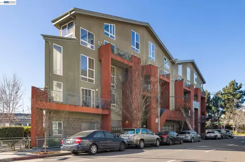 675 8th St #10, Oakland, CA 94607 photo 1