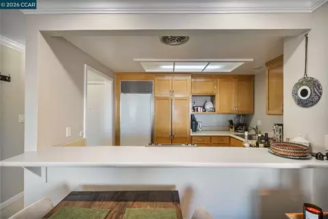 Kitchen - 2 Panoramic Way #304, Berkeley, CA 94704 photo 6 of 6