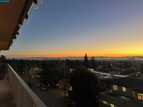 View/Area - 2 Panoramic Way #304, Berkeley, CA 94704 photo 17 of 18