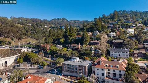 View/Area - 2 Panoramic Way #304, Berkeley, CA 94704 photo 9 of 18